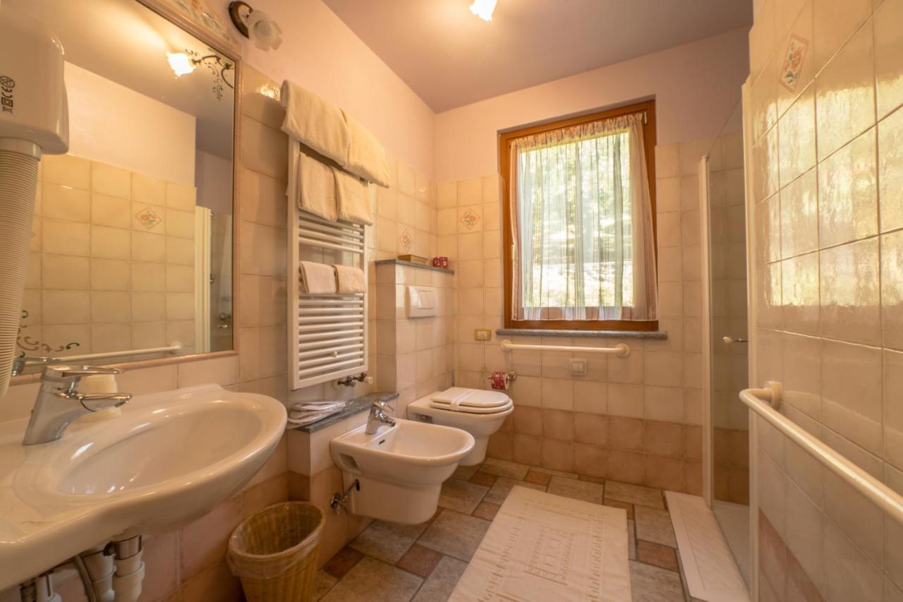 Hotel Lo Fleye Сен-Пиер Екстериор снимка