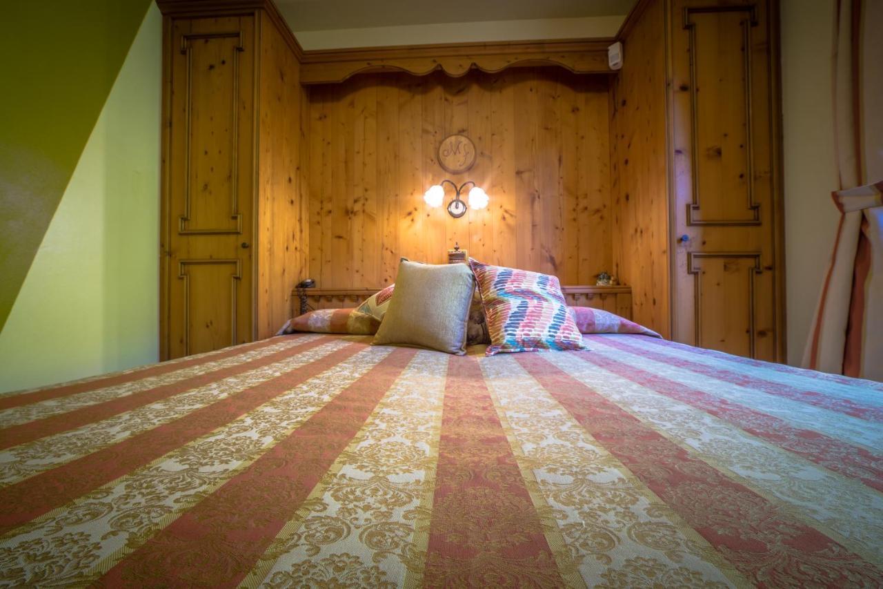 Hotel Lo Fleye Сен-Пиер Екстериор снимка