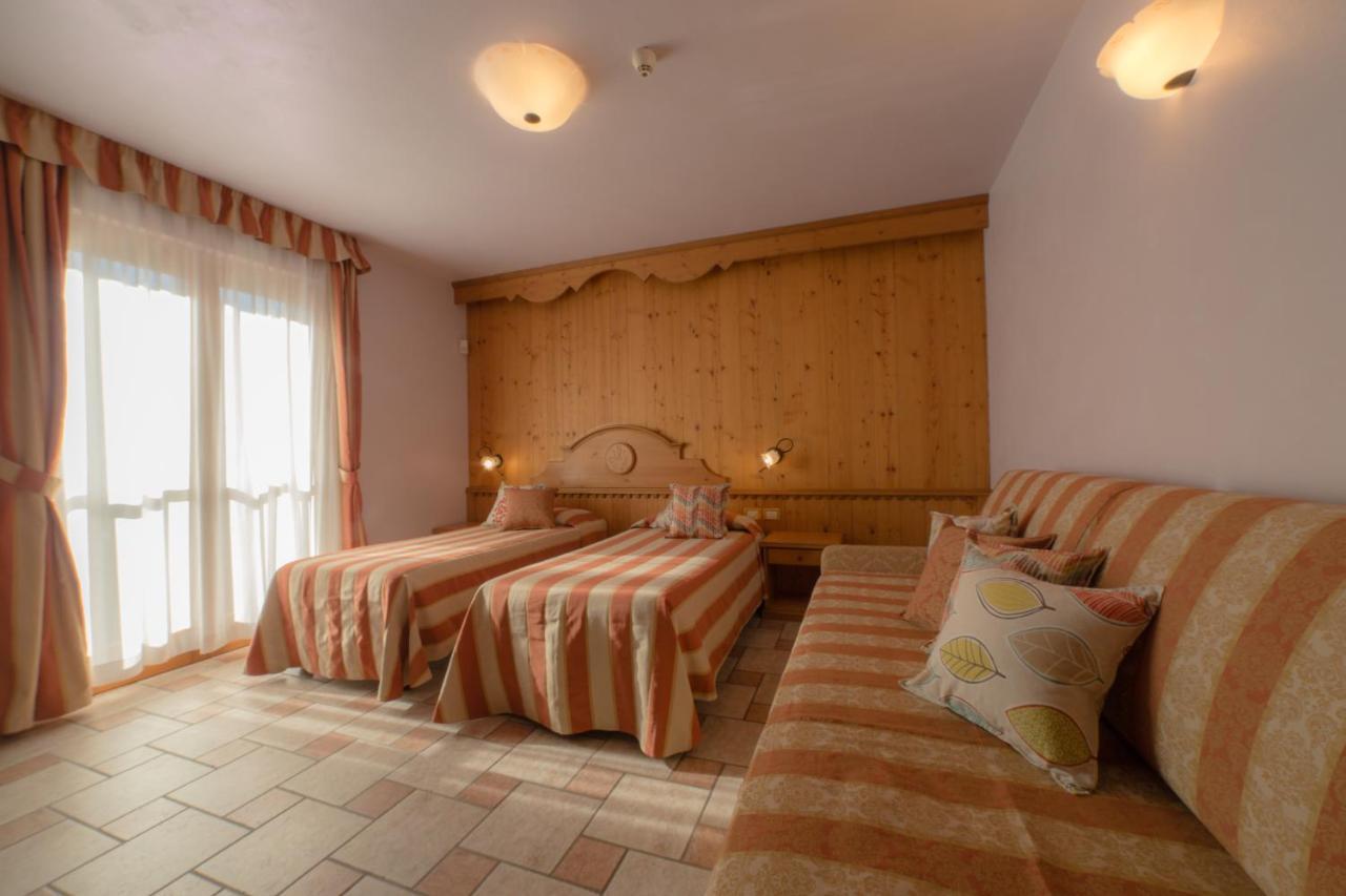 Hotel Lo Fleye Сен-Пиер Екстериор снимка